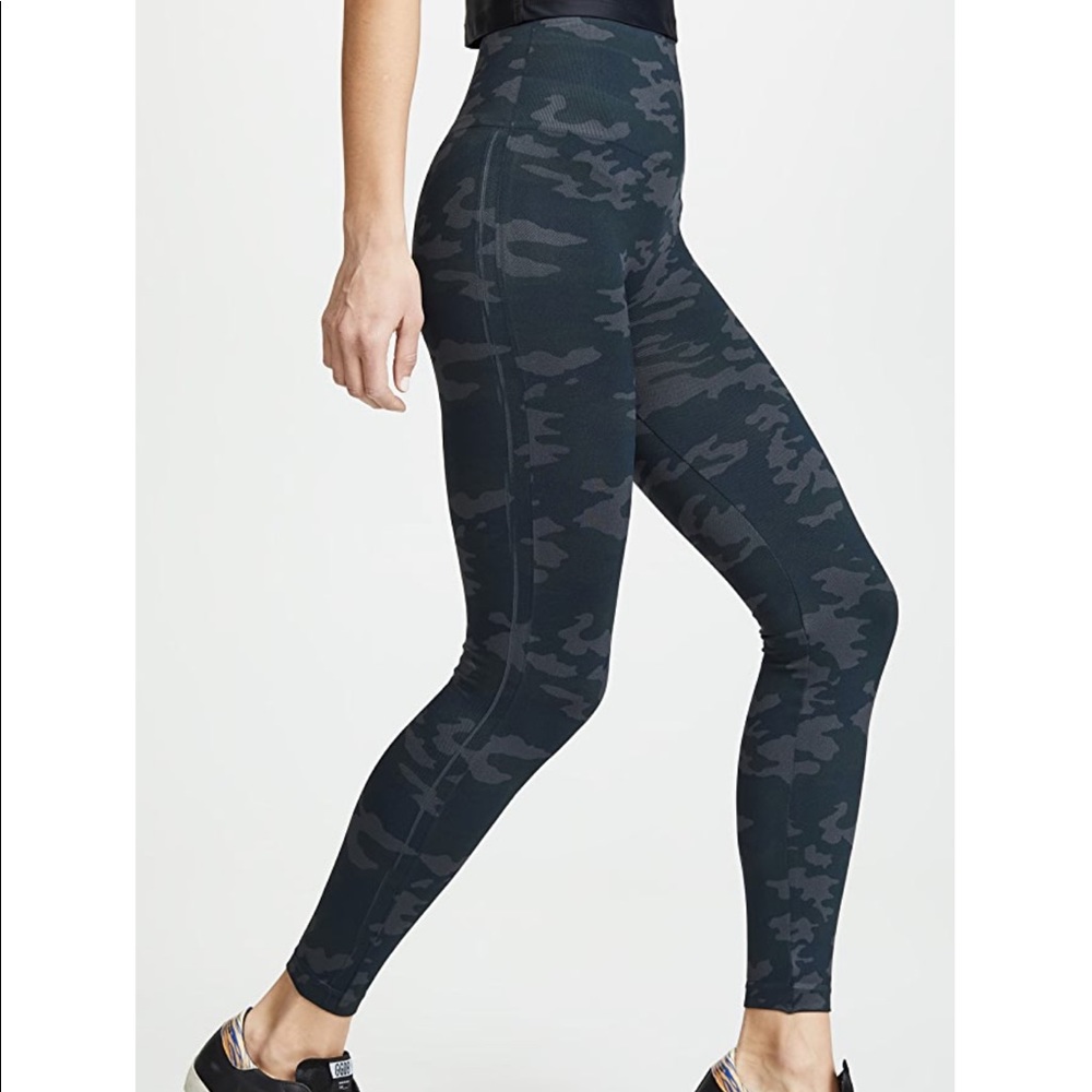 SPANX Seamless Camo Leggings